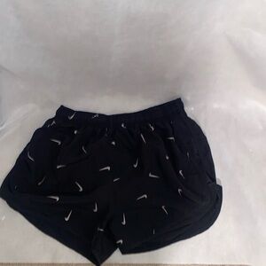 Women’s Nike shorts large